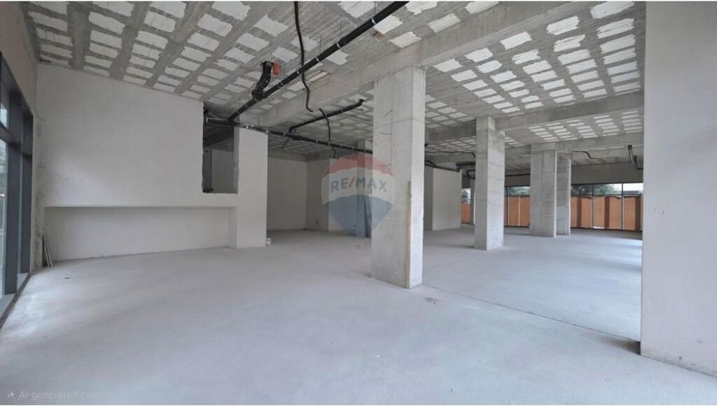 🏬 Premium Business Space for Rent – Lungomare, Vlorë