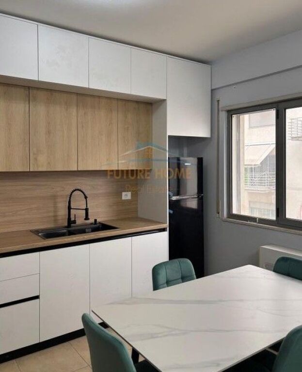 Affitto, Appartamento 1+1, Via 5 Maji, Tirana.