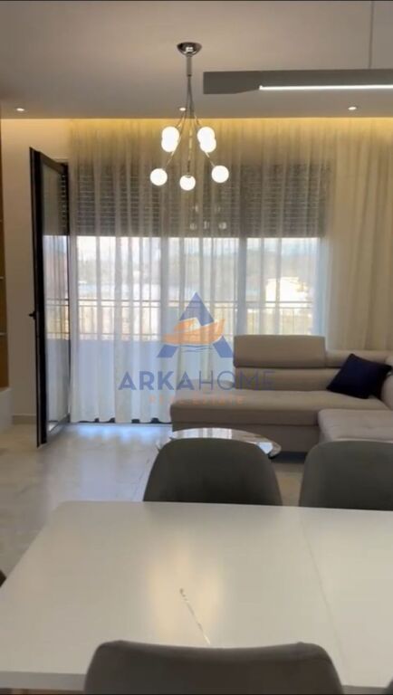 AFFITTASI APPARTAMENTO 1+1+BALCONE " LAGO ASCIUTTO " 1000 EURO