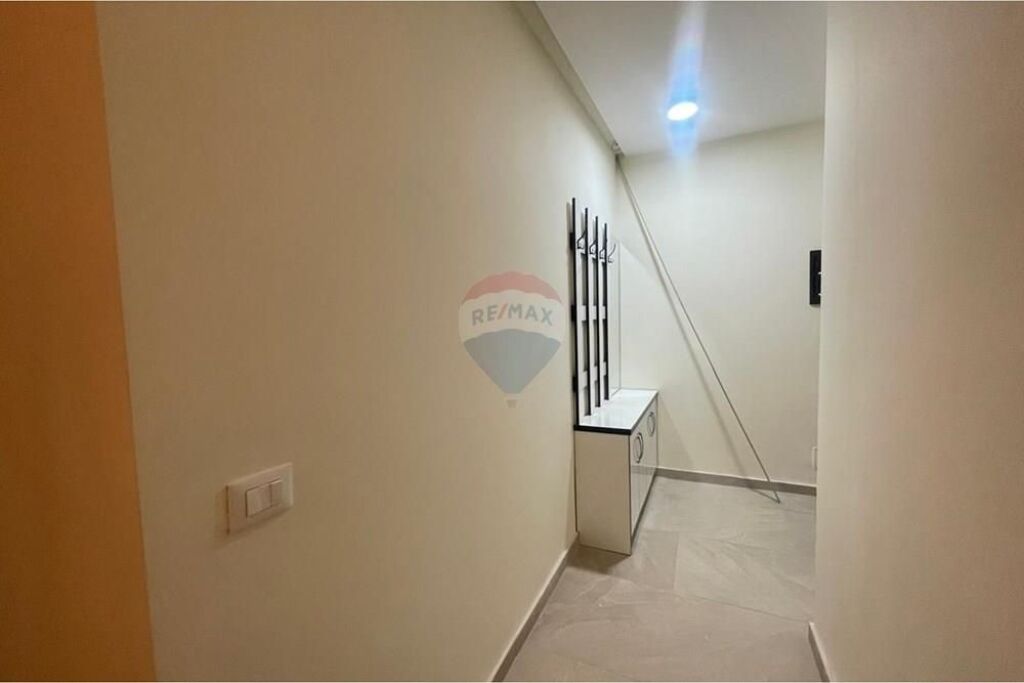 🏠 Apartament 1+1 me qira afatgjatë – pranë Kombinatit të Peshkut, Vlore