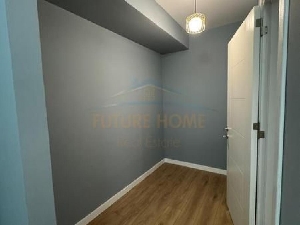 Shitet, Apartament 2+1,Fresk, Tirane