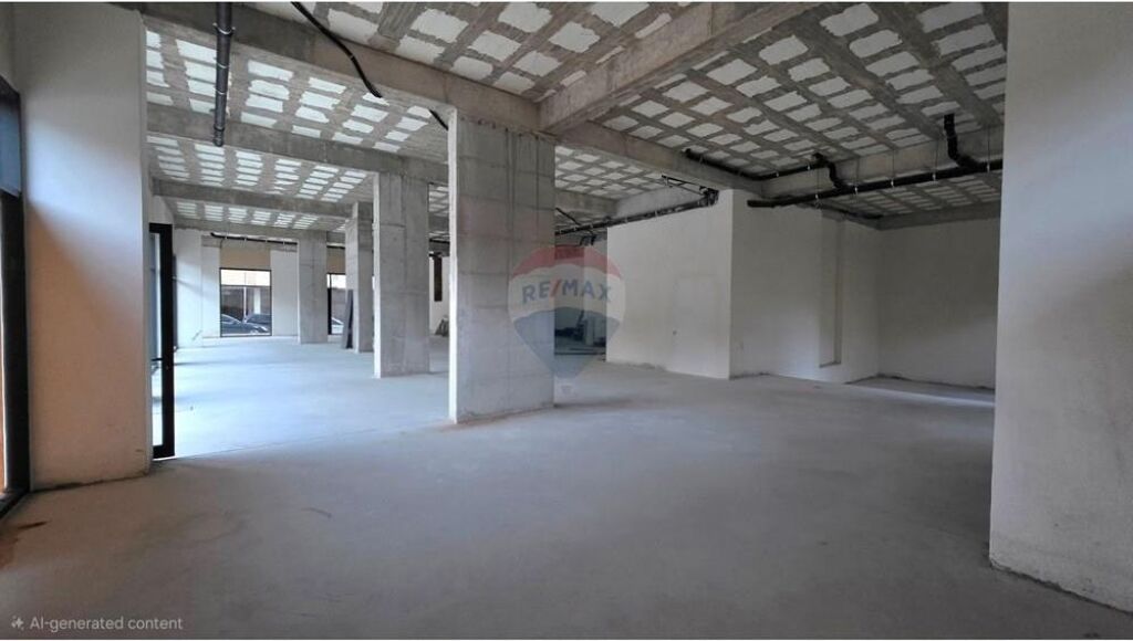 🏬 Premium Business Space for Rent – Lungomare, Vlorë