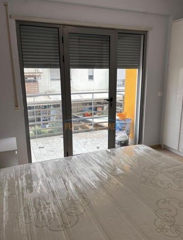 Affitto, Appartamento 1+1, Via 5 Maji, Tirana.