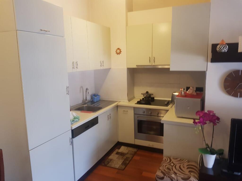 Affittasi appartamento 1+1 📍 Pazari i Ri, Tirana!!!