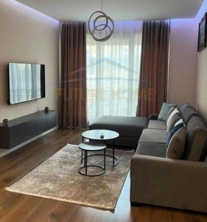 Affitto, Appartamento 2+1+2+Veranda, Via Dibres, Tirana