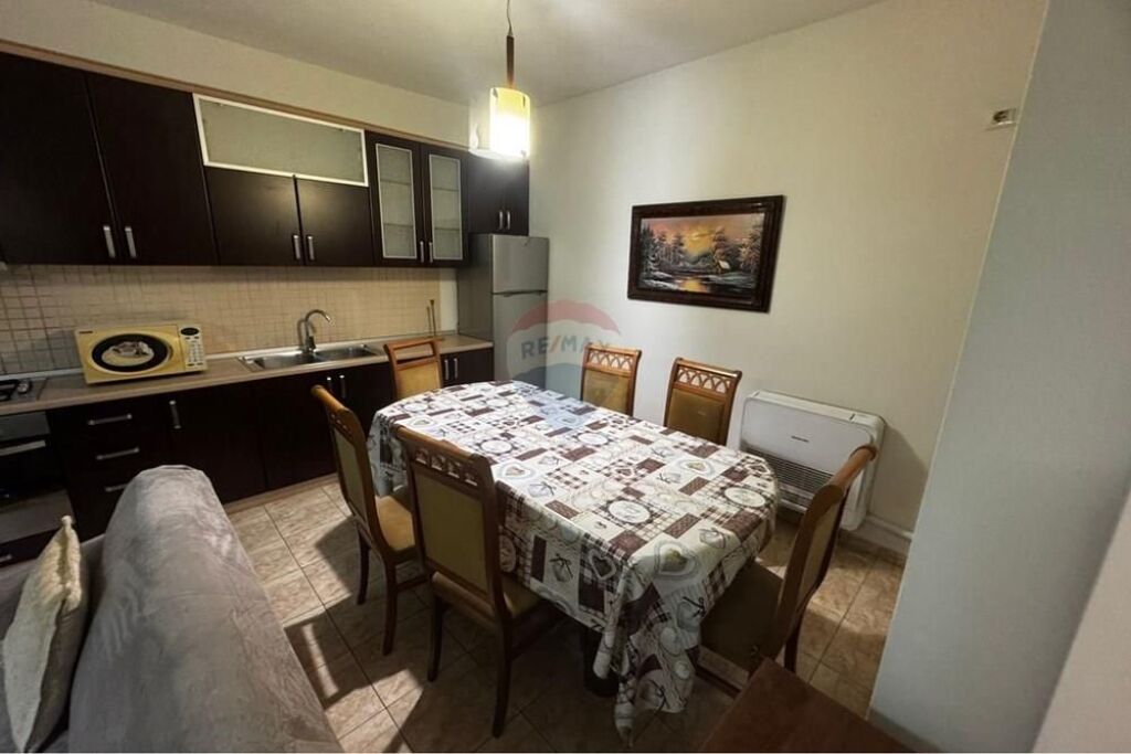 Appartamento - In Affitto - Centro Kristal, Tirana