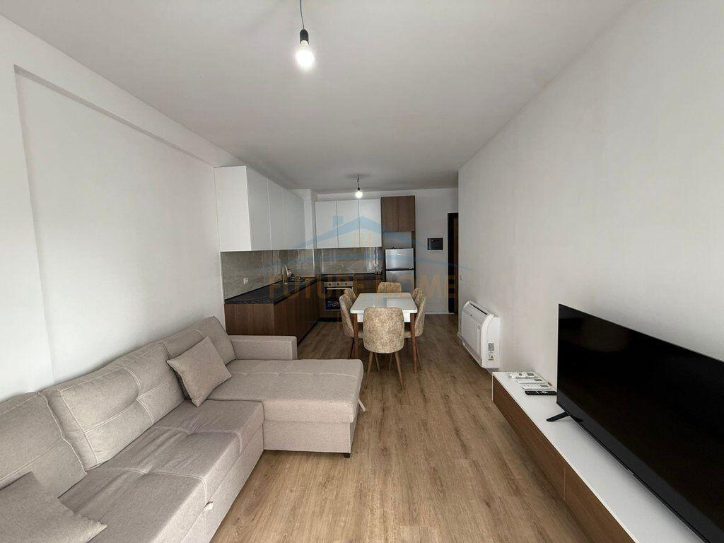 Affitto, Appartamento 2+1+Posto auto, Univers City, Tirana
