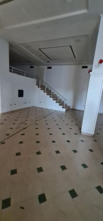 AMBIENTE PER MAGAZZINAGGIO IN AFFITTO, YRSHEK