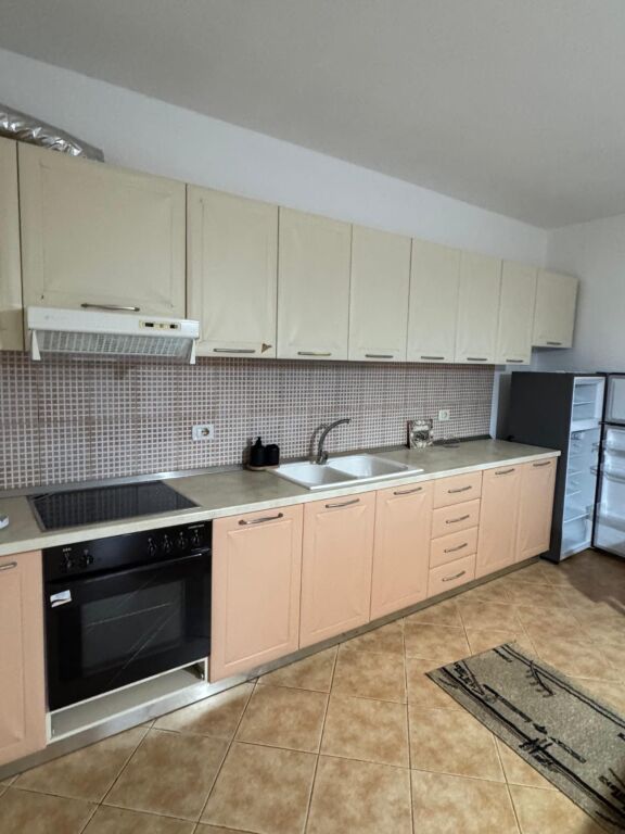 Apartament 1+1 me qera prane Ambasades Amerikane