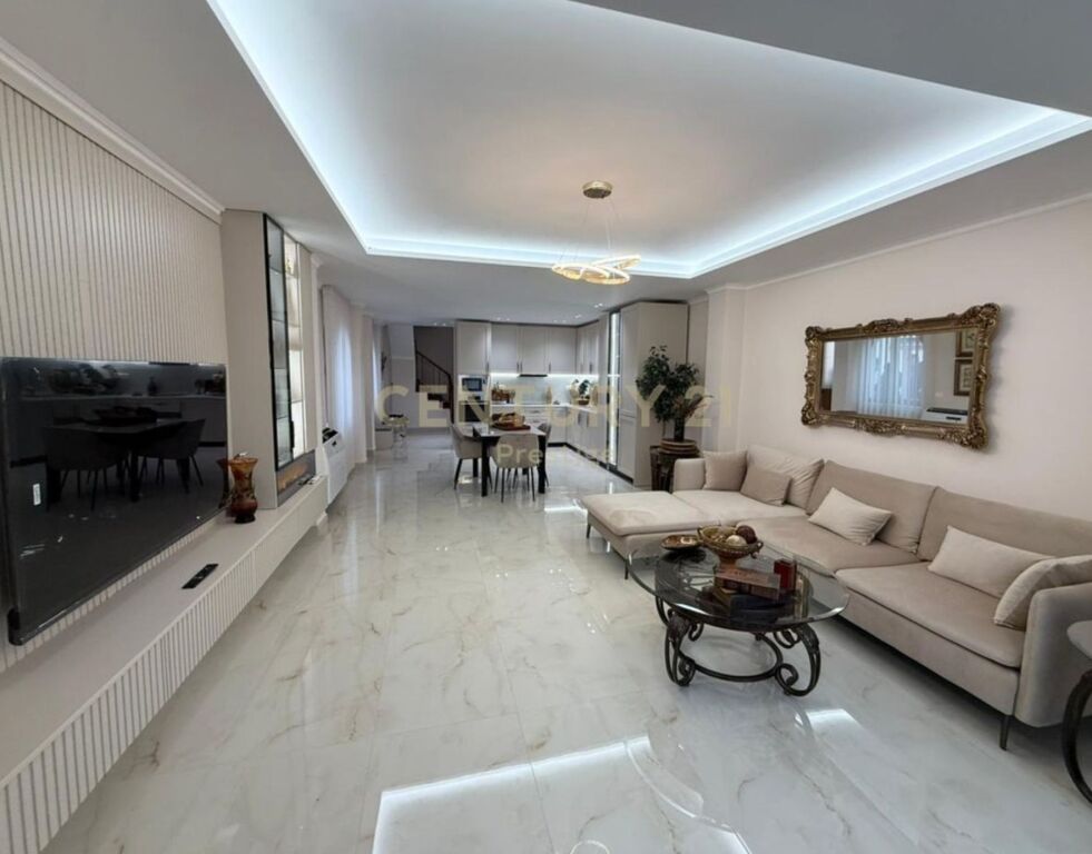 ✨ Jepet me Qira – Vile 2+1 e Rehatshme në Xhamllik, Tirane