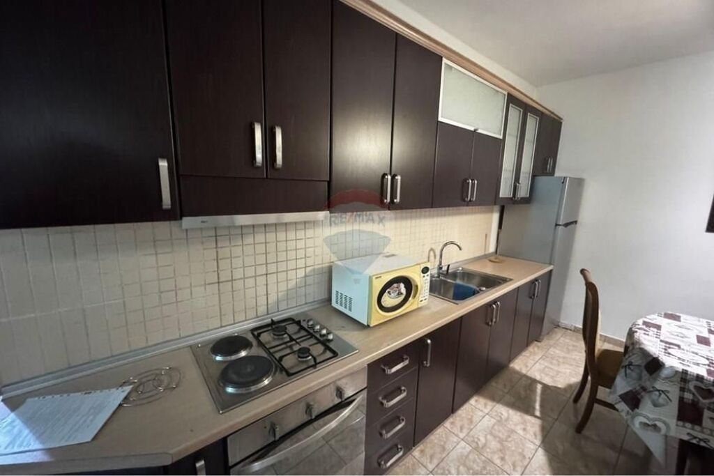 Appartamento - In Affitto - Centro Kristal, Tirana