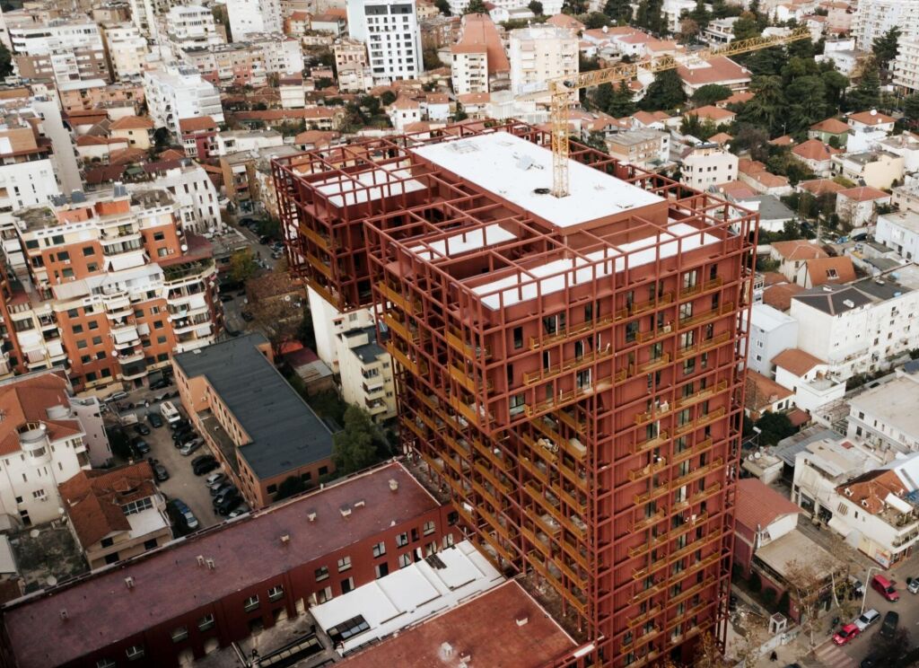 🌟 In Affitto – Locale Commerciale nel Garden Building, Via Kavaja