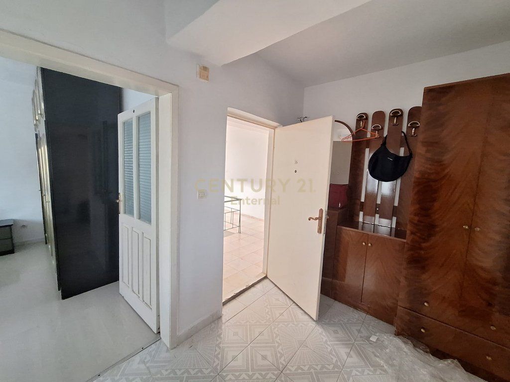 Ali Demi - Shitet 2+1 Prane fushes se Ali Demit 63m2