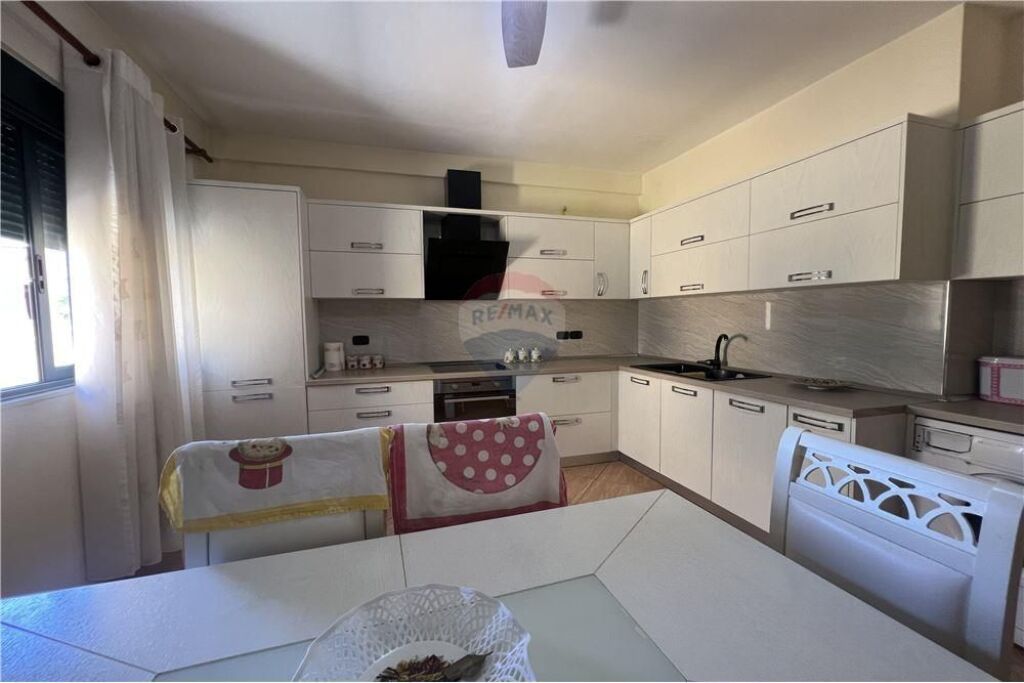 🏡 Apartament 2+1 në shitje –(Transballkanike), Vlorë
