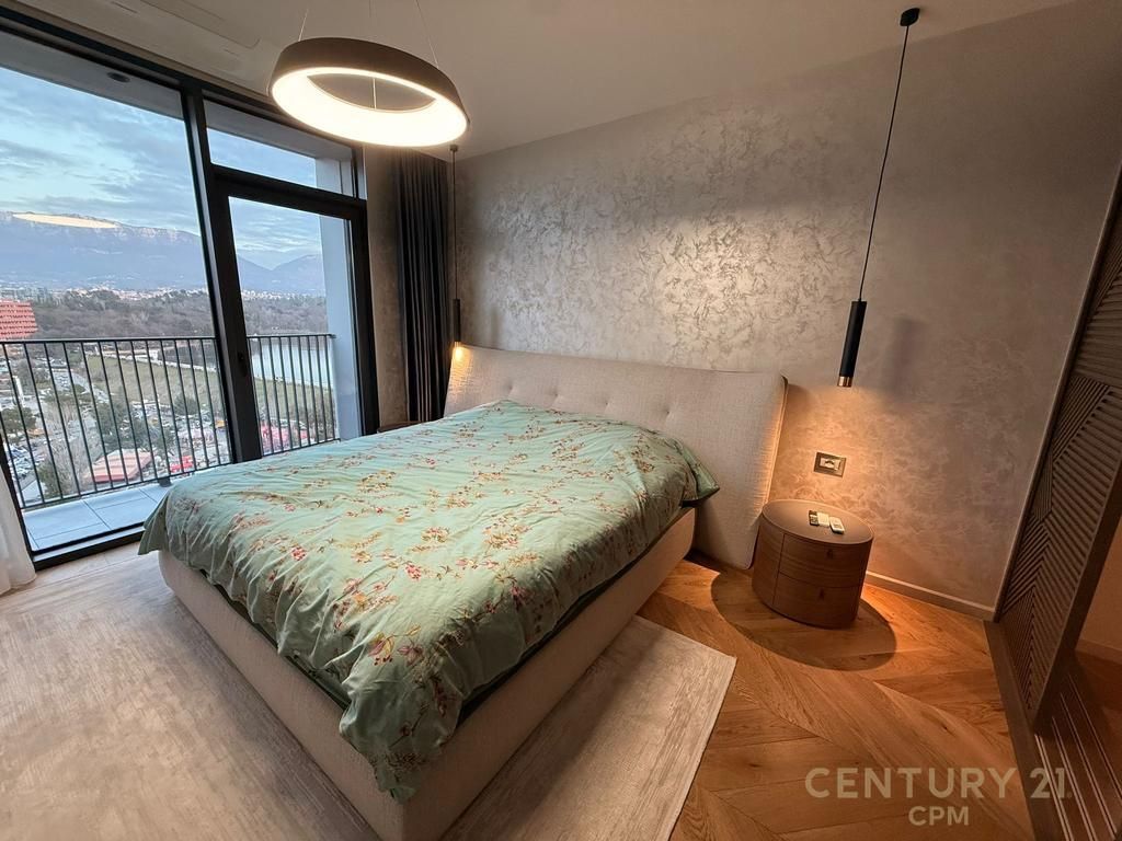 Apartament luksoz për shitje në Lake View Residence
