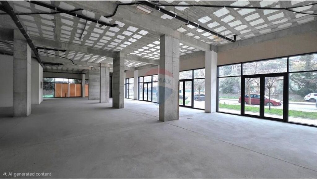 🏬 Premium Business Space for Rent – Lungomare, Vlorë