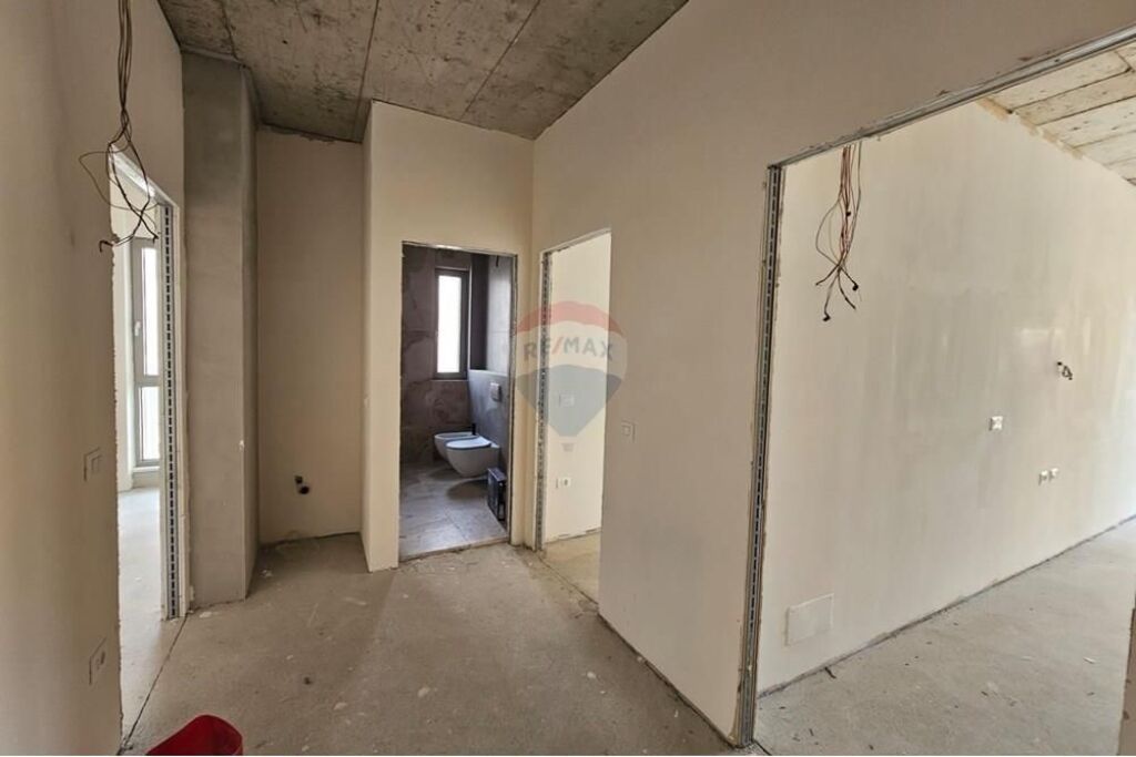 Shitet Apartament 3+1+2 në Green Valley Residence