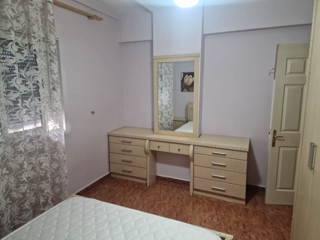 Apartament 2+1 me qera ne rrugen Dritan Hoxha