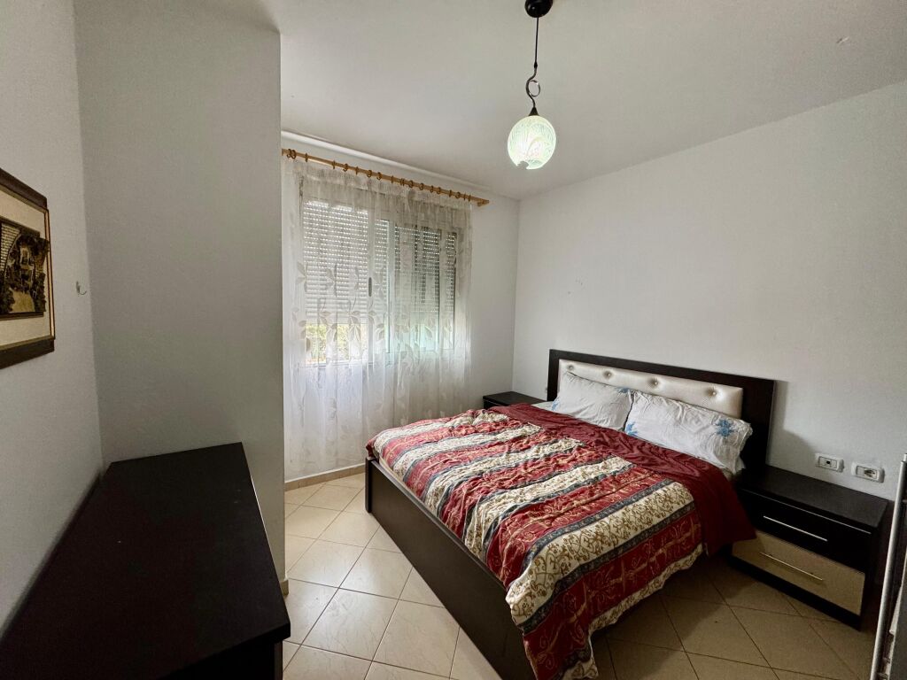 Apartament 1+1 tek Vilat Gjermane