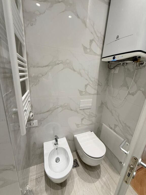 MODERN 2+1 APARTMENT FOR RENT NEAR THE DRY LAKE