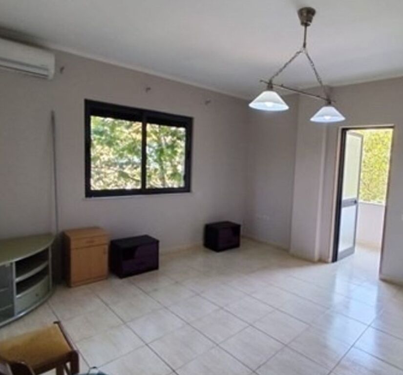 🌆 2+1 Apartment for Sale – Ali Demi, Tirana | Desirable and Close to Facilities