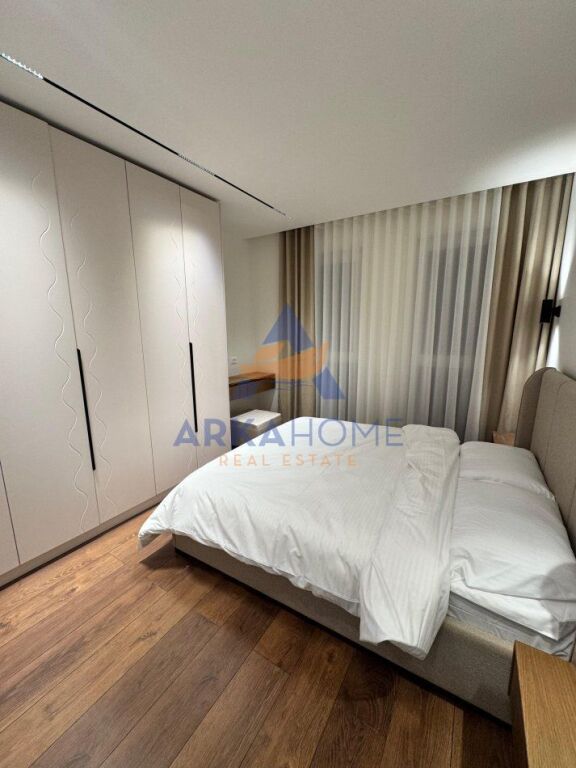 JEPET ME QERA APARTAMENT 2+1 "TEK XHAMLLIKU" 900 EURO