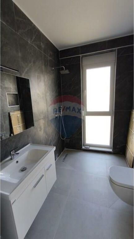 Appartamento - In Affitto - Ex Campo di Aviazione, Tirana