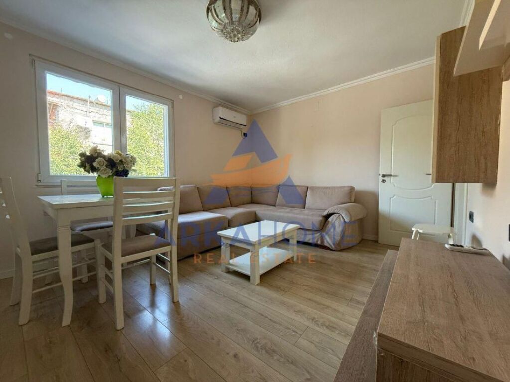 FOR SALE 2+1 APARTMENT "BEHIND THE UNITED SCHOOL, MANASTIR CONGRESS STREET" 160000 EURO