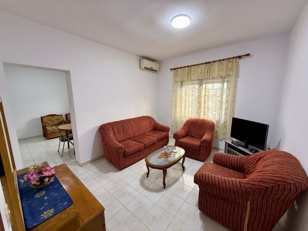 📣 QERA Apartament 1+1 Me Kuzhine Me Vete 📍 Prane Institutit Te Higjenes, Ambasada Amerikane 🛣️ Rruga "Qamil Guranjaku" ✨