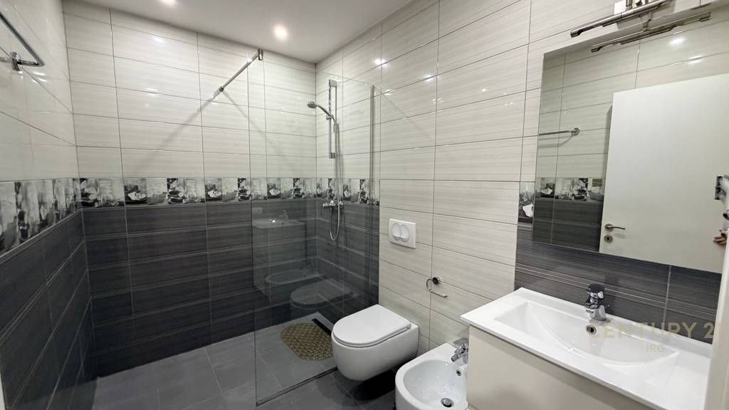APARTAMENT 2+1+2 ME QIRA TEK FIORI DI BOSCO