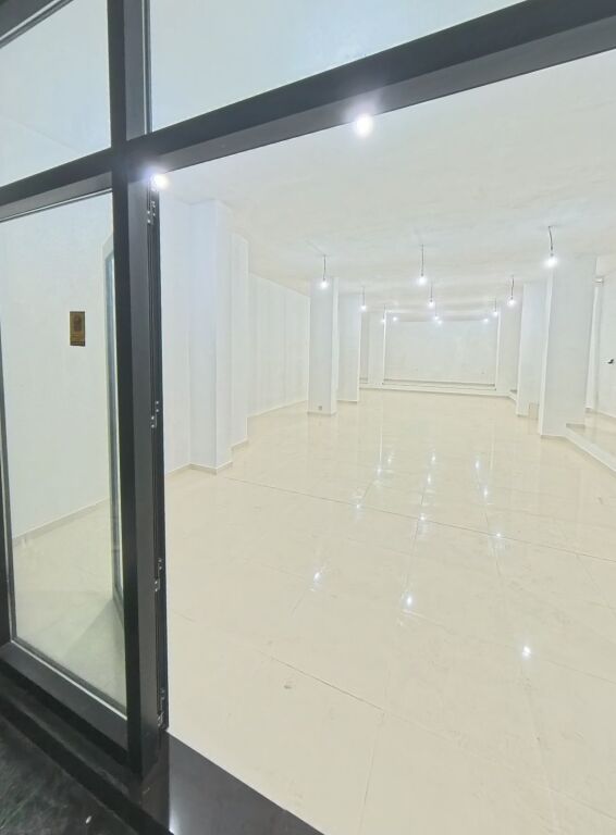 Business premises for rent