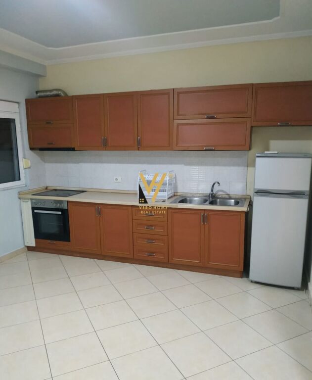 APARTMENT 2+1 FOR RENT ON RIZA CEROVA STREET 55,000 LEKE