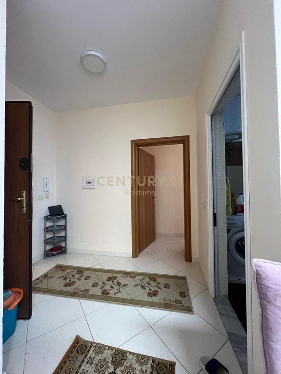 SHITET APARTAMENT TEK SHKEMBI I KAVAJES 1+1