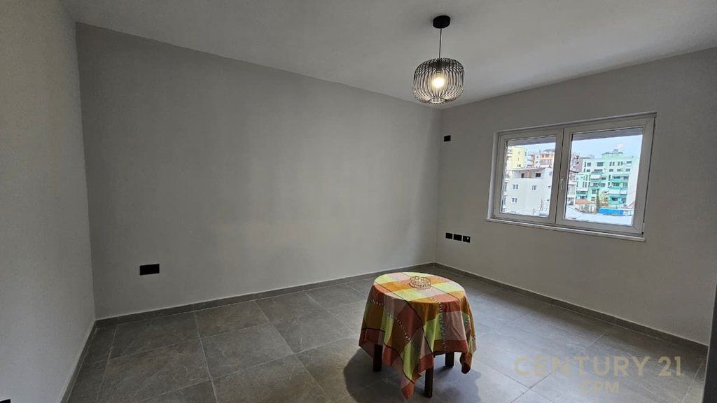 APARTAMENT ME QIRA 3+1 TEK PAZARI I RI