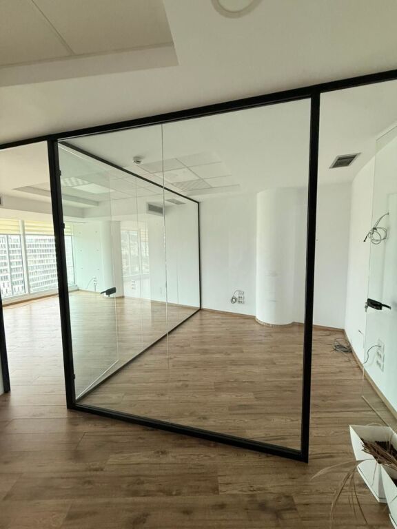 AMBIENTE PER UFFICIO IN AFFITTO PRESSO LA GALLERIA ETC CENTRO
