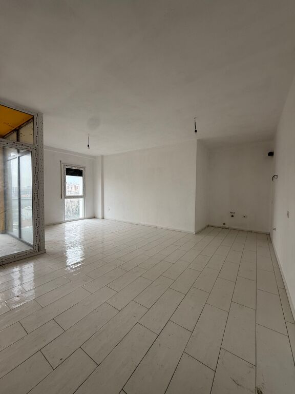 🏠Appartamento 2+1+2 in vendita 📍Nuovo Boulevard, Residenza Bermon 🏢5° piano, con ascensore 📐Superficie 103,34m2 Netti, 119,47m2 Lordi 💶 Prezzo: 168.000€