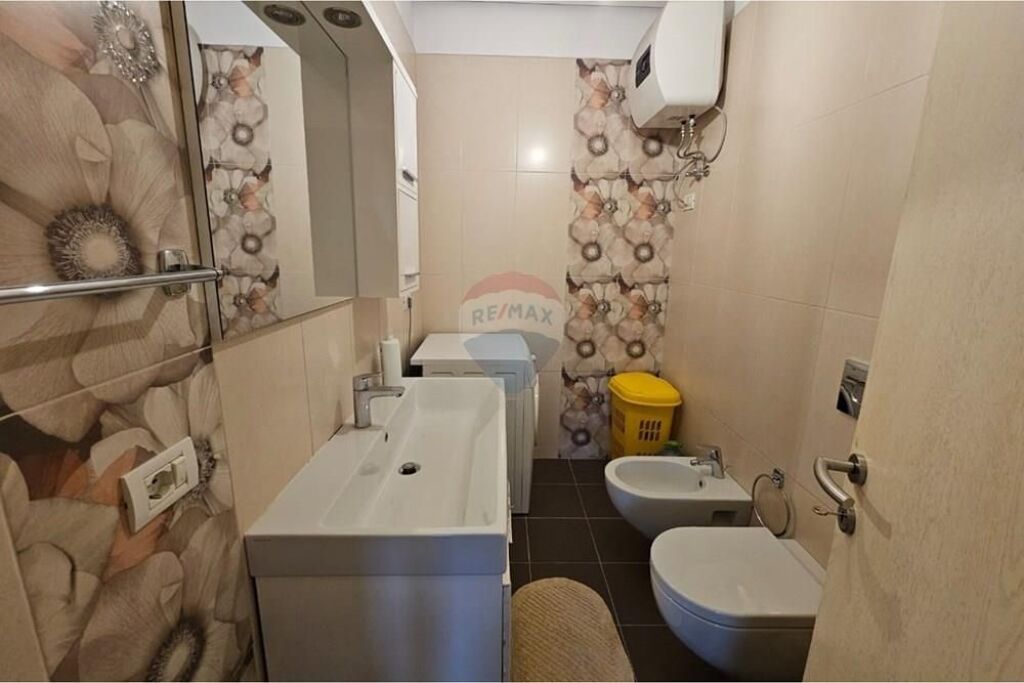 Apartment 2+1 for rent at Kavaja Street