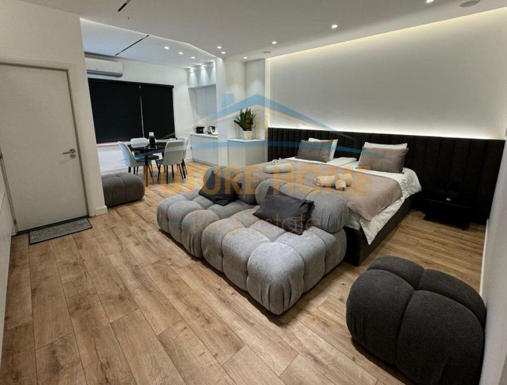 For sale, Studio Apartment, Willson Square, Tirana!!