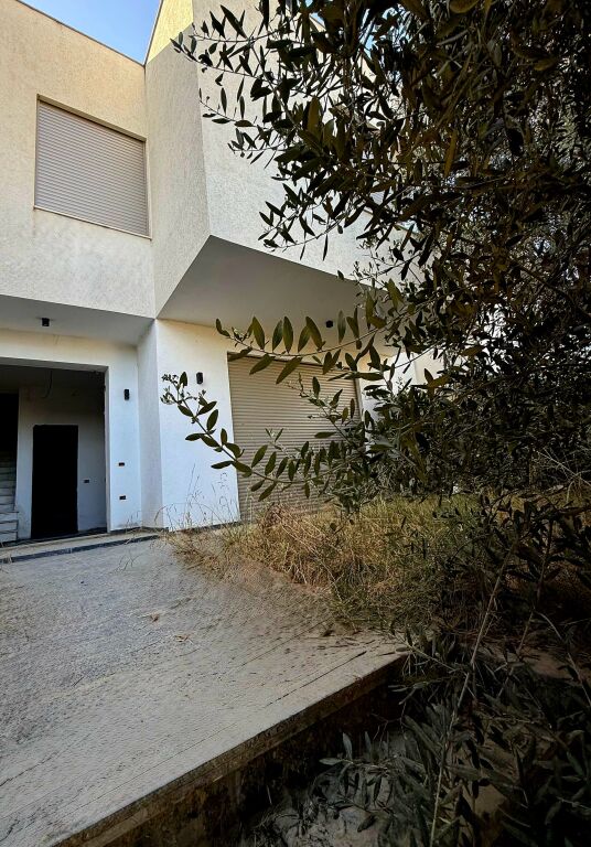 🏡 SHITET VILË NË SELITË – PRANË KODRËS SË DIELLIT ⚜️