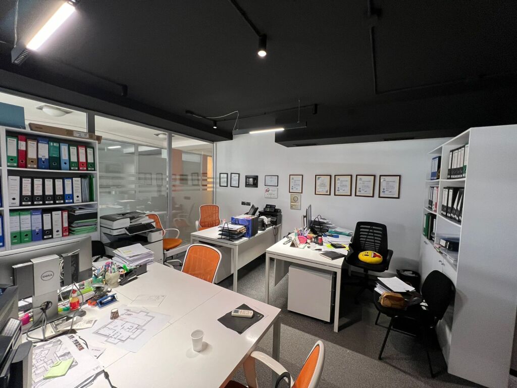 🏠 Office Space for Rent