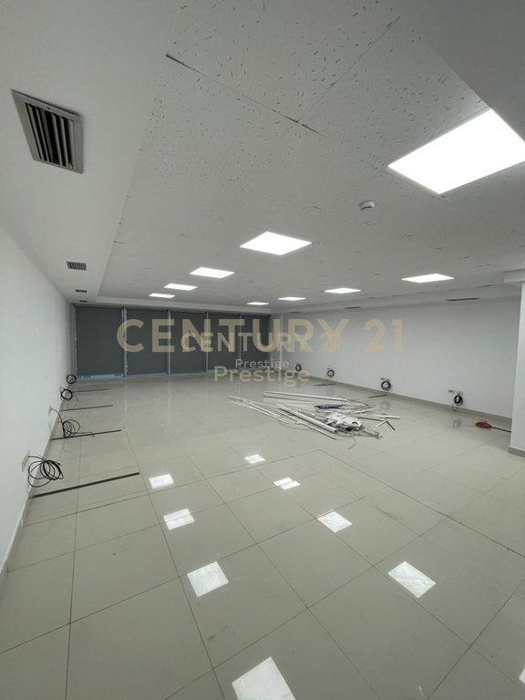 OFFICE SPACE FOR RENT, NEAR THE UNIVERSITY BOOKSTORE, TIRANA!