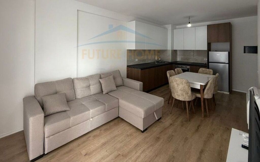 Affitto, Appartamento 2+1+Posto auto, Univers City, Tirane.