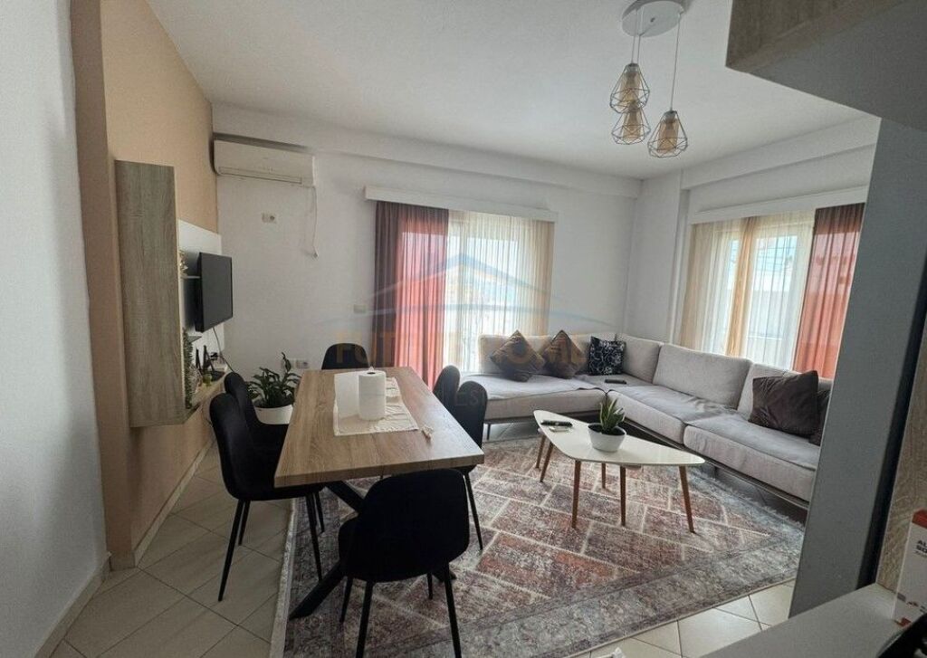 For sale, apartment 1+1+veranda, Vlorë.