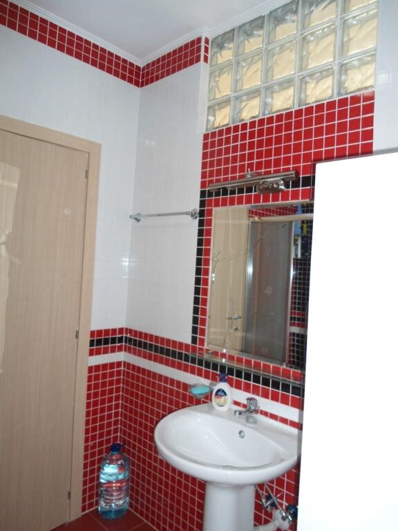 AFFITTASI 1+1+POSTO AUTO LAGO ASCIUTTO 630 €