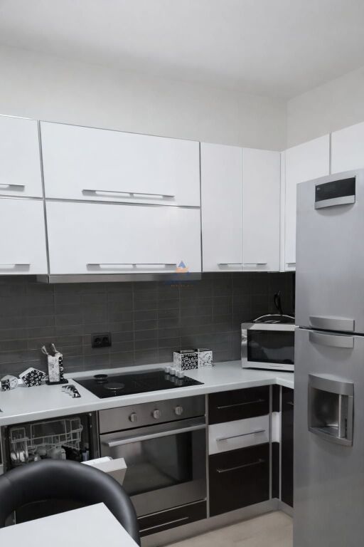 AFFITTASI APPARTAMENTO 1+1+BALCONE "STADIO DINAMO" 750 EURO