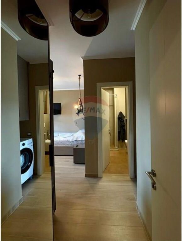 SUPER MUNDESI INVESTIMI---SHITEN 2 GARSIONERE---MYSLYM SHYRI!!!