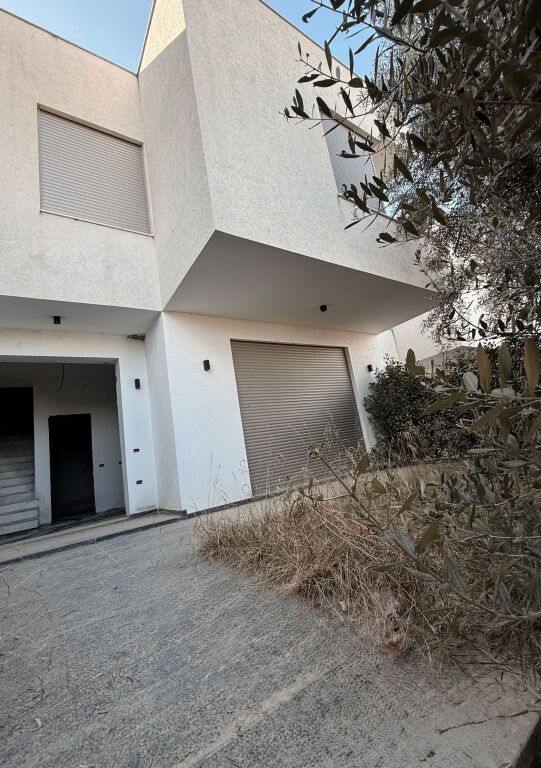 🏡 SHITET VILË NË SELITË – PRANË KODRËS SË DIELLIT ⚜️