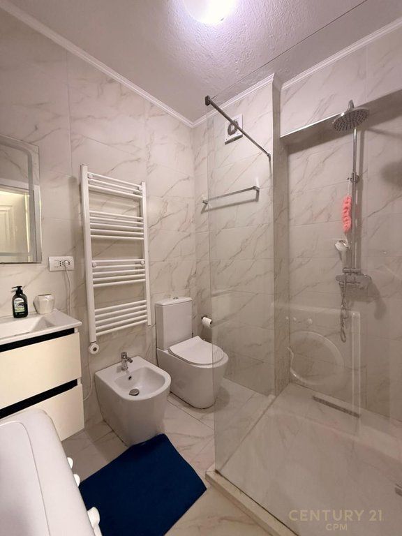 Apartament 1+1 Me Qira tek Komuna e Parisit