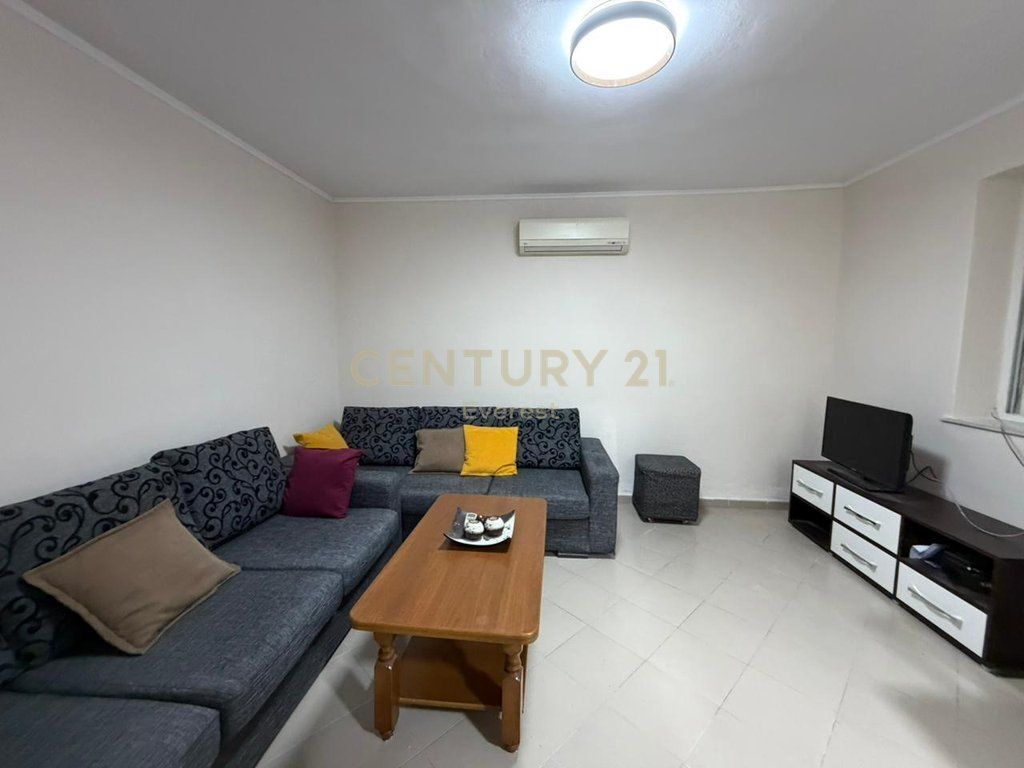 UNITED SCHOOL, WE SELL APARTMENT 1+1 !