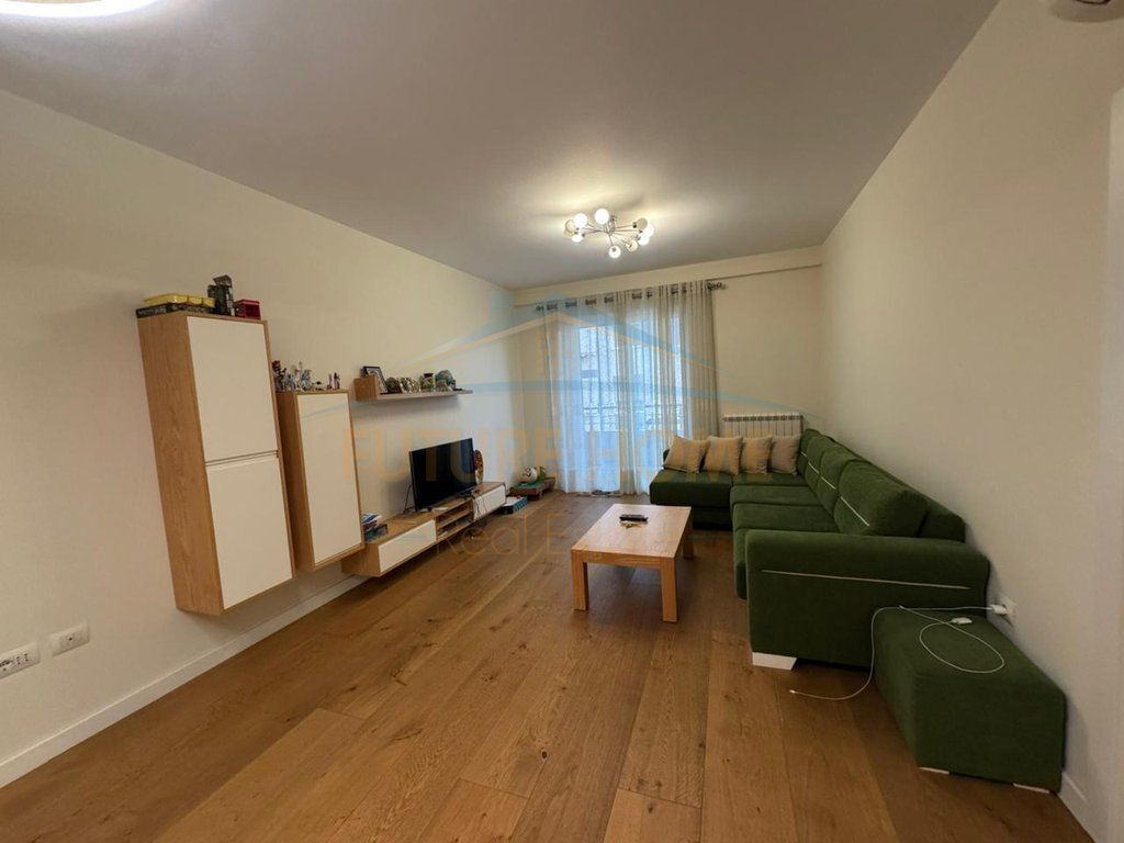 Shitet , Apartament 2+1+2 , Kinostudio